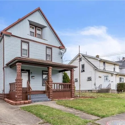 Buy this 4 bed house on 110 East Howard Street in Girard, OH 44420