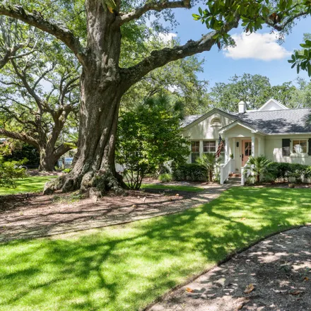 Image 2 - 716 Royall Avenue, Waterway Arms, Mount Pleasant, SC 29464, USA - House for sale