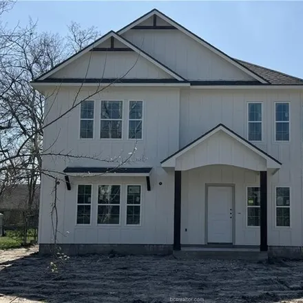 Buy this 5 bed house on 976 Trigger Street in College Station, TX 77840