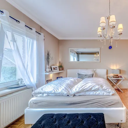 Rent this 3 bed apartment on Pierstraße 35 in 50997 Cologne, Germany