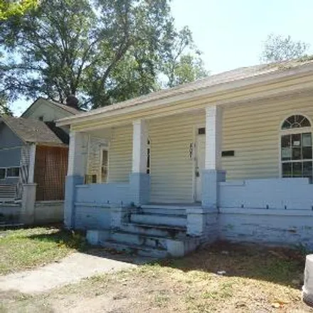 Buy this 3 bed house on 873 West 52nd Lane in Savannah, GA 31405