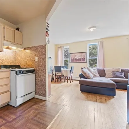 Image 6 - 28 Georgia Avenue, New York, NY 11207, USA - Townhouse for sale