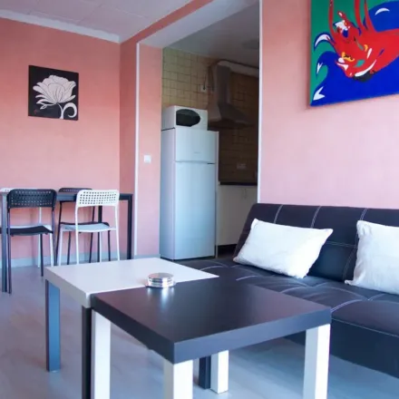 Rent this 3 bed apartment on Calle Azucenas in 8, 28903 Getafe