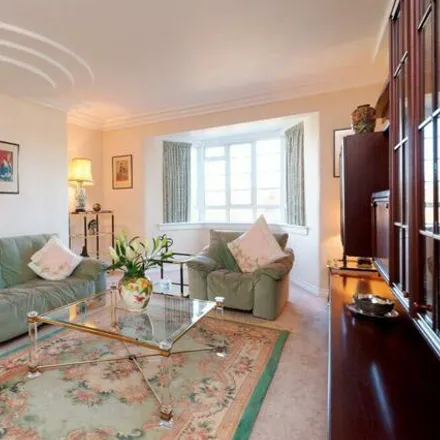 Image 2 - Kelvin Court, Great Western Road, Glasgow, G12 0AG, United Kingdom - Apartment for sale