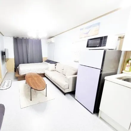 Rent this studio apartment on 695-26 Yeoksam-dong in Gangnam-gu, Seoul