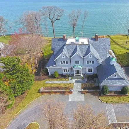 Buy this 7 bed house on 7 Seacrest Drive in Village of Lloyd Harbor, Huntington