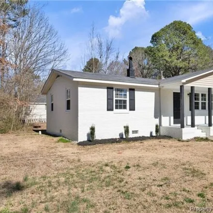 Buy this 3 bed house on 1002 Broadway Street in Smithfield, NC 27577