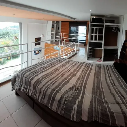 Rent this 8 bed house on Novo Horizonte in Juiz de Fora, Região Geográfica Intermediária de Juiz de Fora