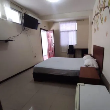Rent this 1 bed room on Crepes del Niño in Avenida Rodrigo Chávez González, 090510