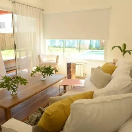 Buy this 2 bed house on Fitz Roy in Partido de Tigre, Dique Luján