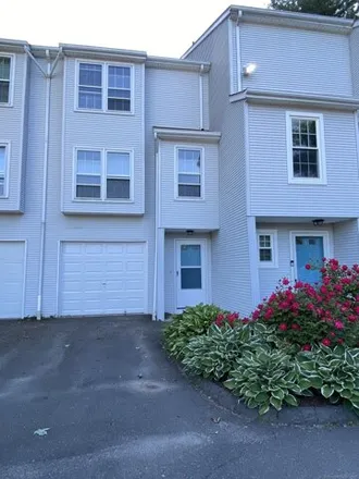 Rent this 2 bed townhouse on 24 Deerwood Ln Unit 6 in Waterbury, Connecticut