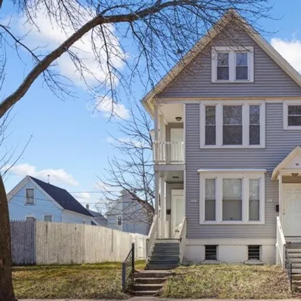 Buy this studio house on 2761 in 2763 North Booth Street, Milwaukee