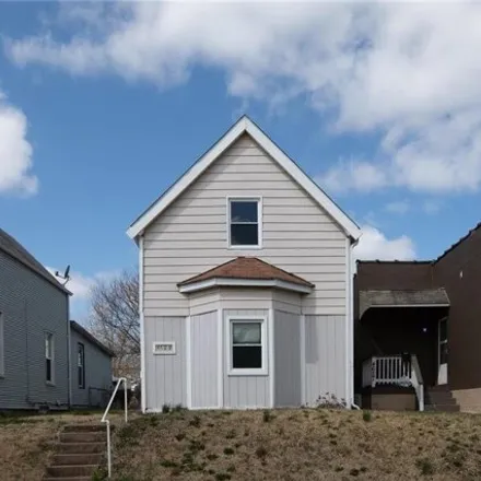 Buy this 2 bed house on 4647 Newport Avenue in St. Louis, MO 63116