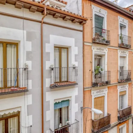 Image 3 - Calle del Molino de Viento, 28004 Madrid, Spain - Apartment for rent