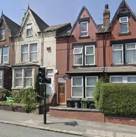 Rent this 1 bed apartment on Back Mafeking Mount in Leeds, LS11 7BU