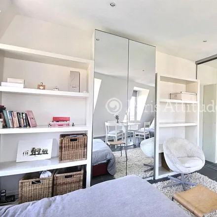 Image 4 - 9 Rue Pierre le Grand, 75008 Paris, France - Apartment for rent