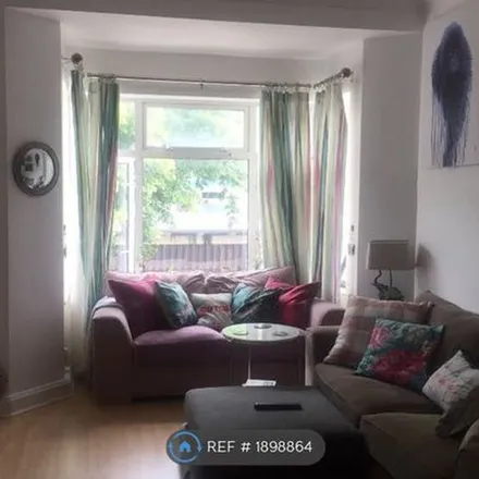 Rent this 3 bed apartment on 29 Fitzhamon Embankment in Cardiff, CF11 6AN