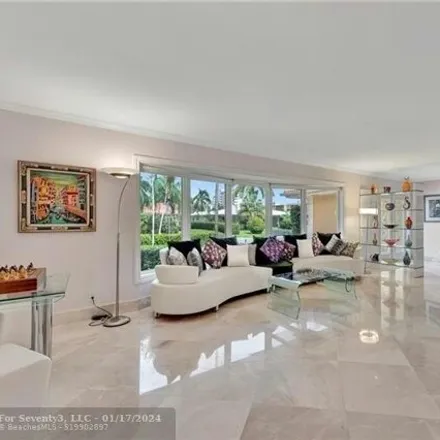 Image 9 - 531 Hibiscus Drive, Golden Isles, Hallandale Beach, FL 33009, USA - House for sale