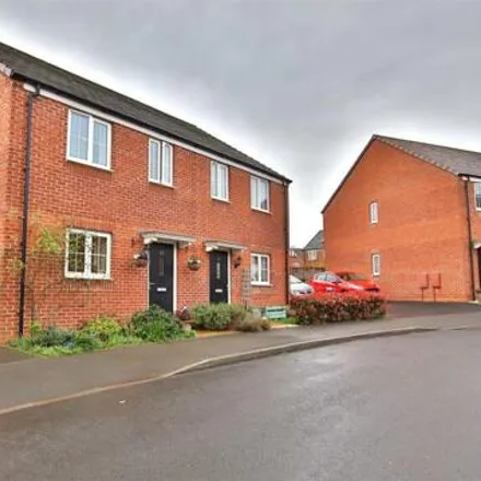 Buy this studio house on Langley Grove in Twyning, GL20 6JQ