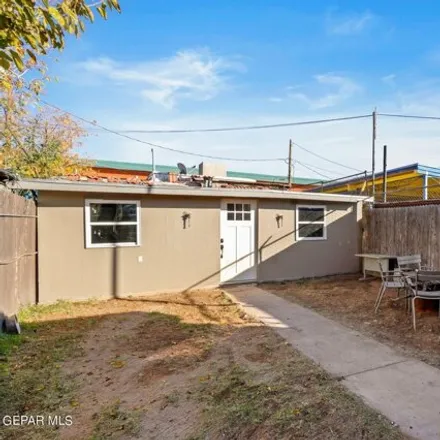 Buy this 5 bed house on 170 North Hammett Street in El Paso, TX 79905