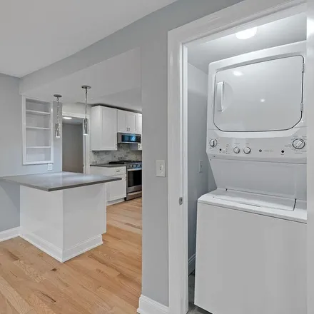 Image 8 - 280 Davis Avenue, Greenwich, CT 06830, USA - Apartment for rent