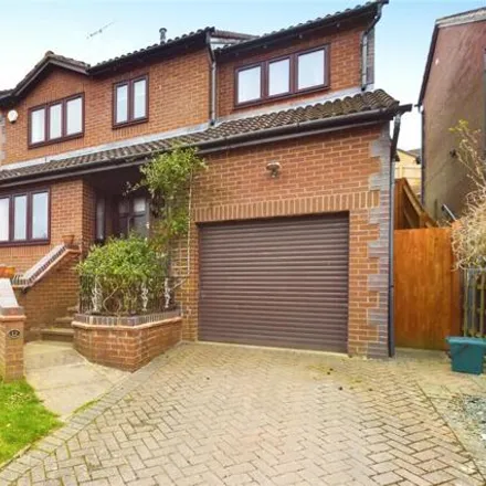 Buy this 4 bed house on Barn Owl Way in Burghfield Common, RG7 3XX