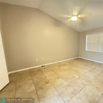 Image 9 - Northwest 14th Street, Pembroke Pines, FL 33028, USA - Townhouse for rent