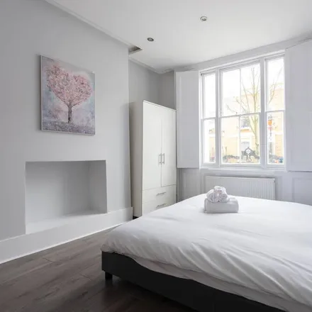 Rent this 4 bed house on London in NW1 8PG, United Kingdom