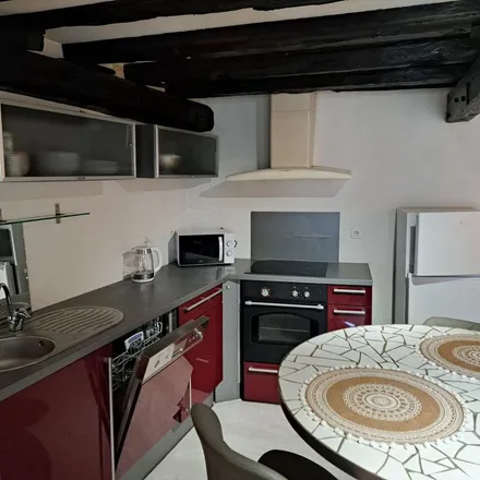 Rent this 2 bed apartment on 7 Rue de Goris in 38200 Vienne, France