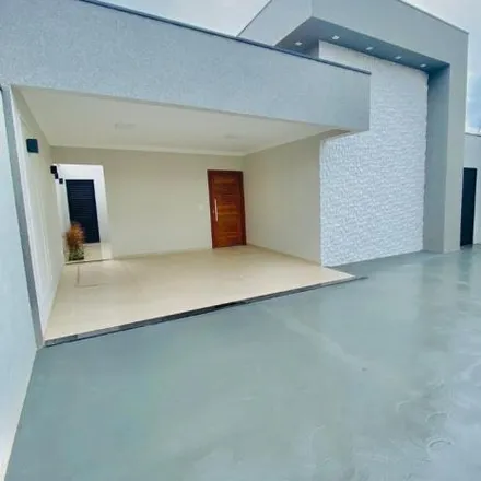 Buy this 3 bed house on Avenida Waldemar Lopes Ferraz in Patrimônio de São João Batista, Olímpia - SP