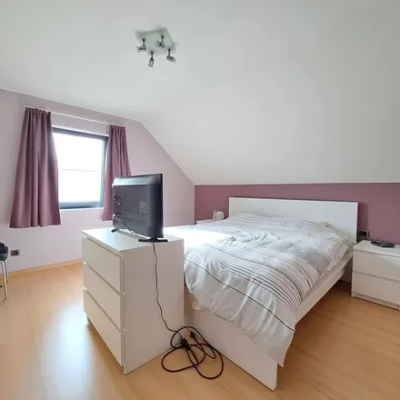 Rent this 3 bed apartment on Bosstraat 68 in 3660 Oudsbergen, Belgium