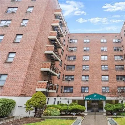 Rent this studio apartment on 19 Old Mamaroneck Road in City of White Plains, NY 10605