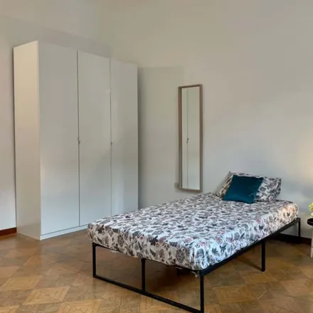 Rent this 3 bed room on Meda snc in Via Giuseppe Meda, 37