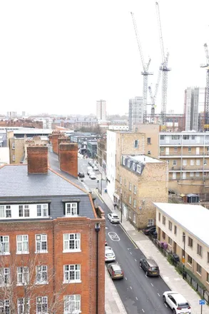 Image 9 - Keeling House, Claredale Street, London, E2 6PG, United Kingdom - Apartment for rent