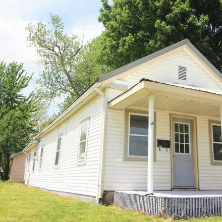 Buy this 2 bed house on Conoco in 203 South Commercial Street, Worthington