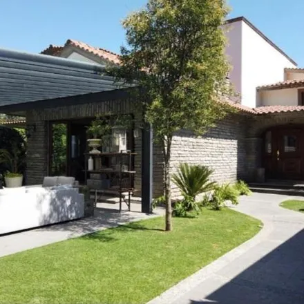 Buy this 2 bed house on Calle Paseo San Carlos in 50245 Metepec, MEX
