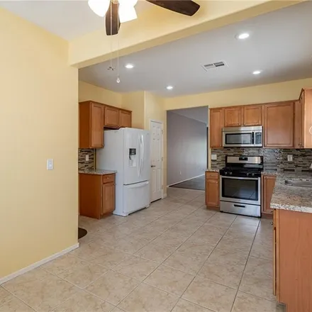 Image 6 - 2721 Willow Wren Drive, North Las Vegas, NV 89084, USA - House for sale
