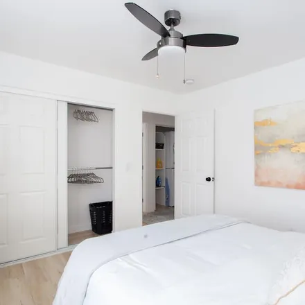 Rent this 3 bed apartment on Santa Monica