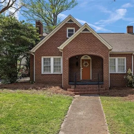 Buy this 2 bed house on 845 Woodland Road in Lakeside, Statesville