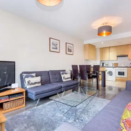 Rent this 2 bed apartment on Chelsea Bridge in London, SW1W 8RH