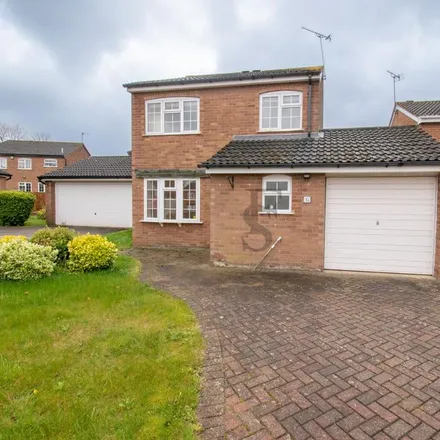 Rent this 3 bed house on Berkeley Close in Oadby, LE2 4SZ