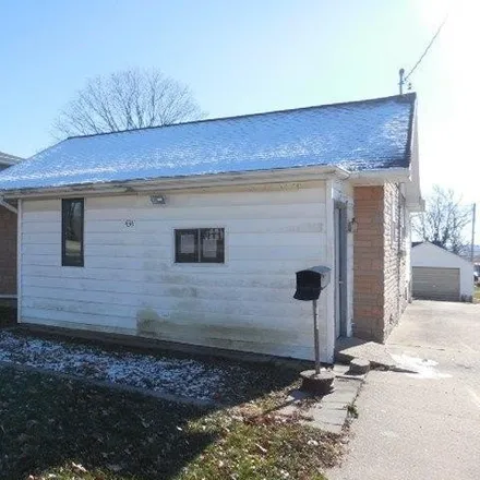 Buy this 2 bed house on 472 East Bogardus Street in Paxton, IL 60957