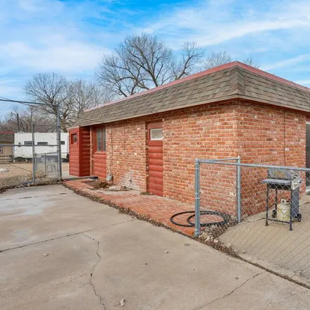 Rent this 3 bed house on Hutchinson in KS, 67504