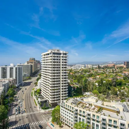 Rent this 2 bed house on Regency Wilshire Condominiums in Wilshire Boulevard, Los Angeles