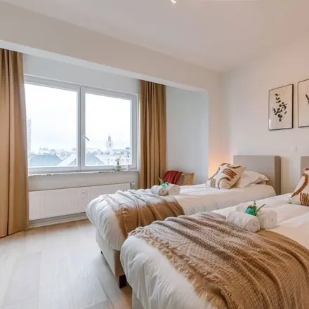 Rent this 3 bed apartment on Ostend