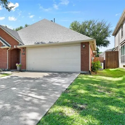Buy this 3 bed house on 1015 Sun Ridge Drive in Flower Mound, TX 75028