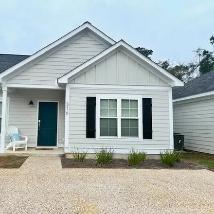 Buy this 2 bed house on 328 Summercreek Cove in Thomasville, GA 31792