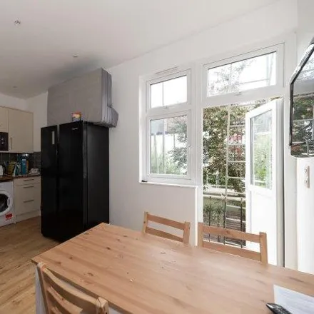 Rent this 6 bed room on 126 Tooting Bec Road in London, SW17 8BQ