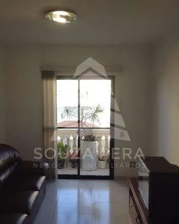 Rent this 3 bed apartment on Tharwa Shawarma in Rua Visconde de Inhaúma 309, Vila da Saúde