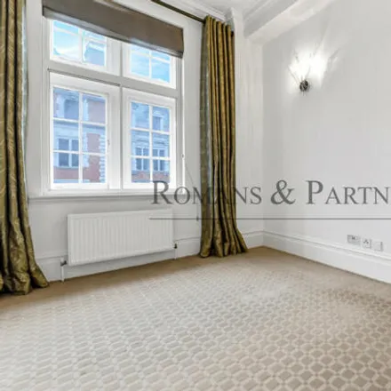 Image 8 - Parkside, Knightsbridge, 28-52 Knightsbridge, London, SW1X 7JN, United Kingdom - Room for rent